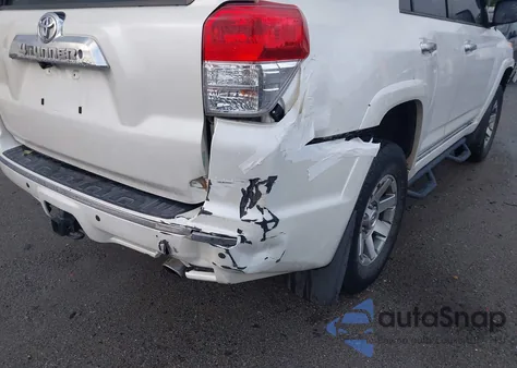 2011 Toyota 4Runner Sr5 V6 z USA, uszkodzony, nr VIN JTEZU5JR6B5022642